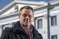 On sitä sataprosenttisesti miltä näyttääkin: vittumainen jäbä